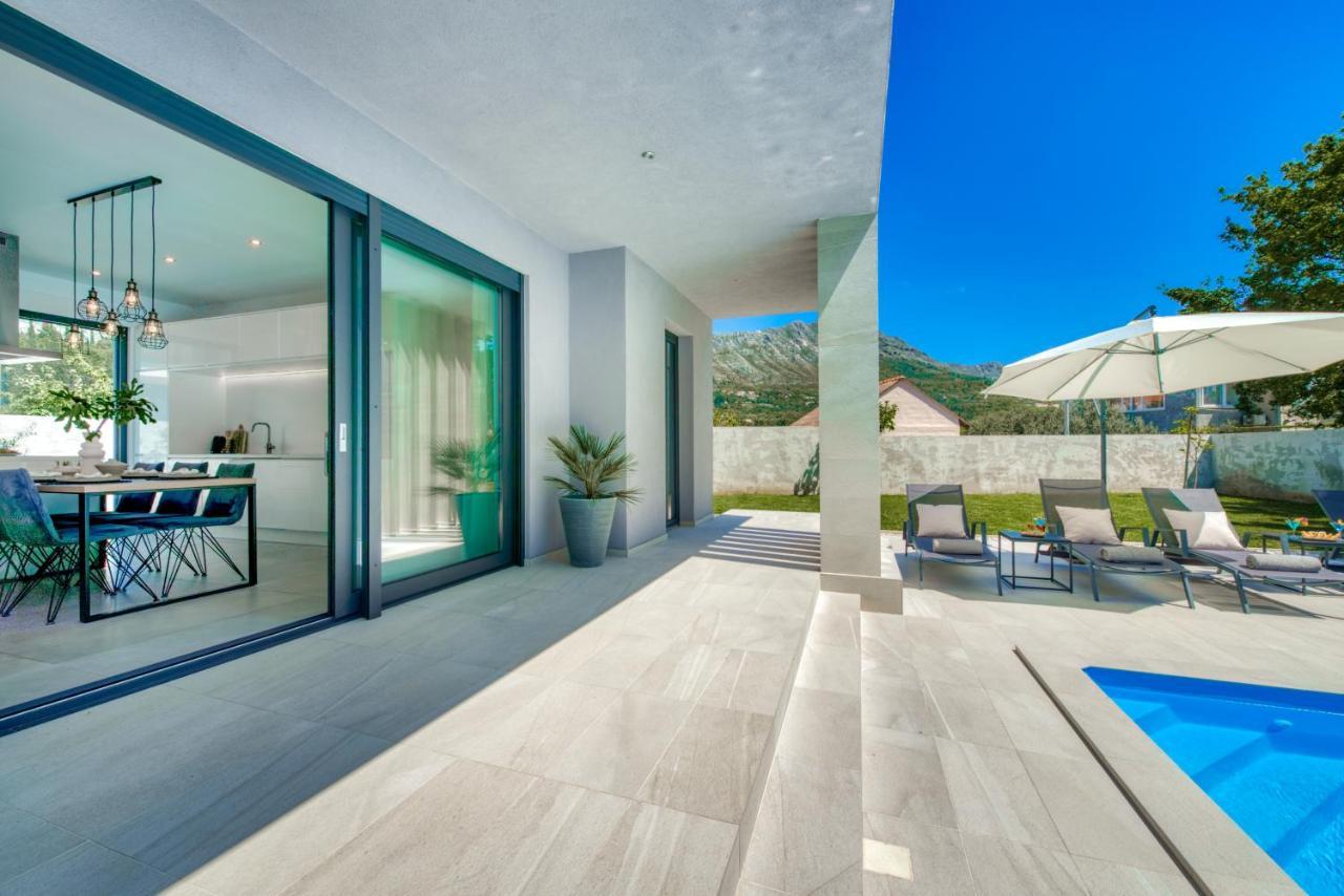 Villa Oasis - Your Luxury Home Away From Home Celopeci Exterior photo