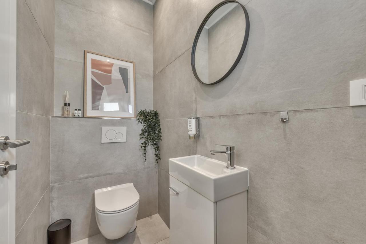 Villa Oasis - Your Luxury Home Away From Home Celopeci Exterior photo
